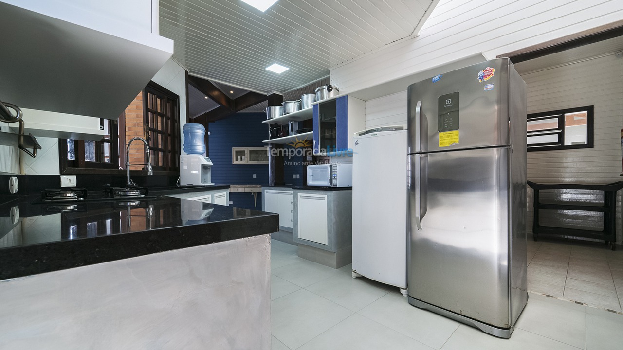 Casa para alquiler de vacaciones em Bombinhas (Canto Grande)