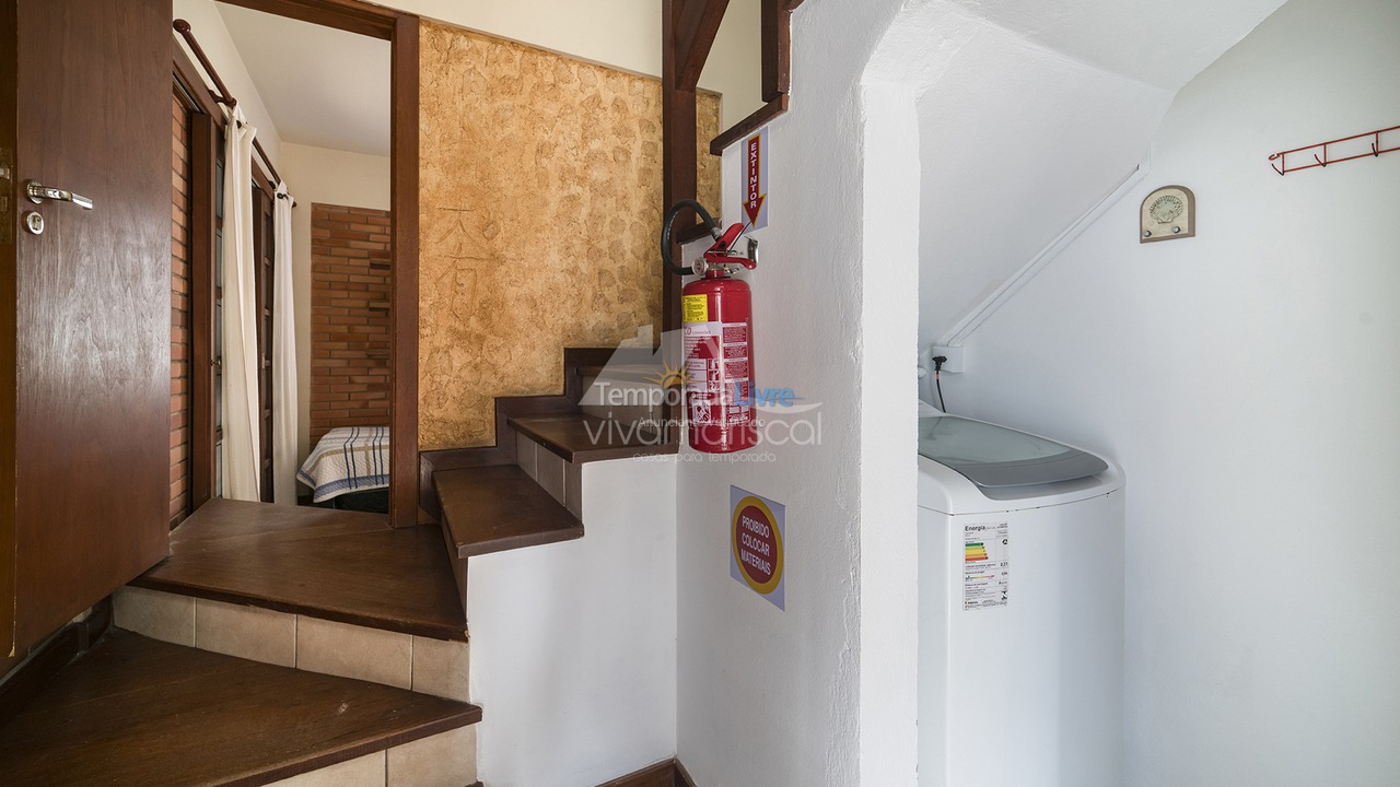 Casa para aluguel de temporada em Bombinhas (Praia de Bombas)