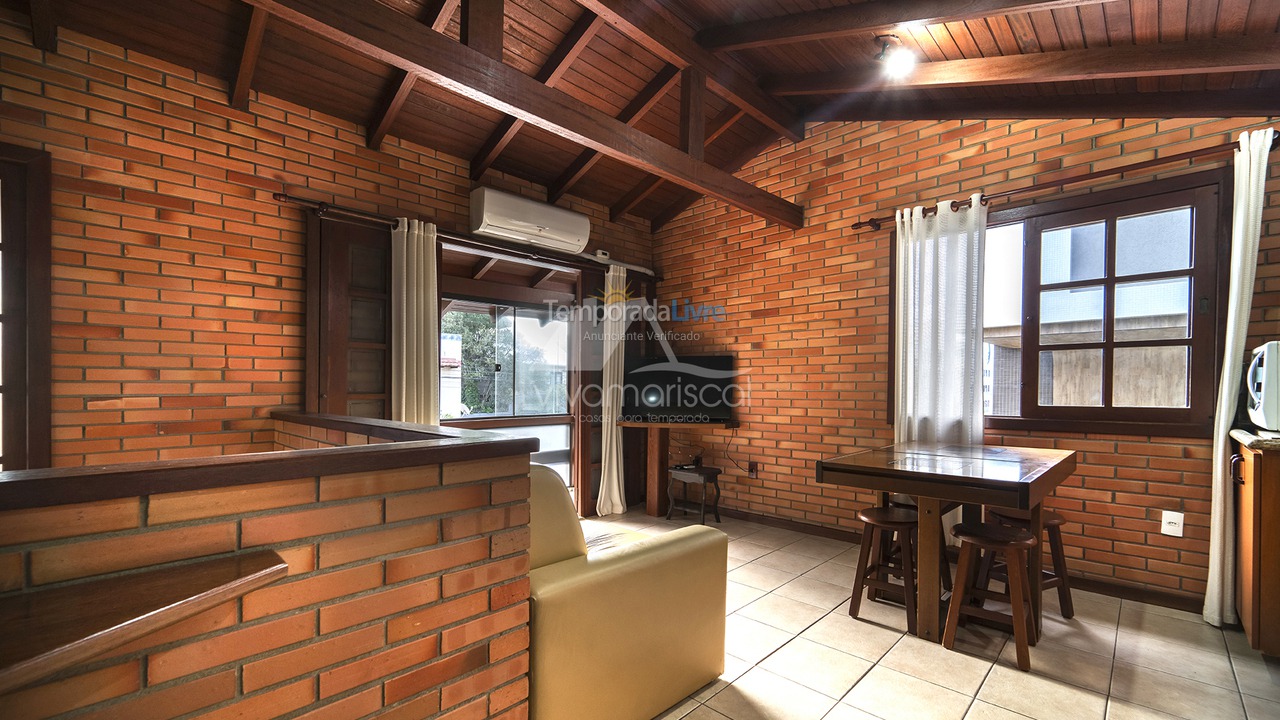 Casa para aluguel de temporada em Bombinhas (Praia de Bombas)