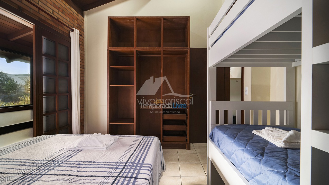 Casa para aluguel de temporada em Bombinhas (Praia de Bombas)