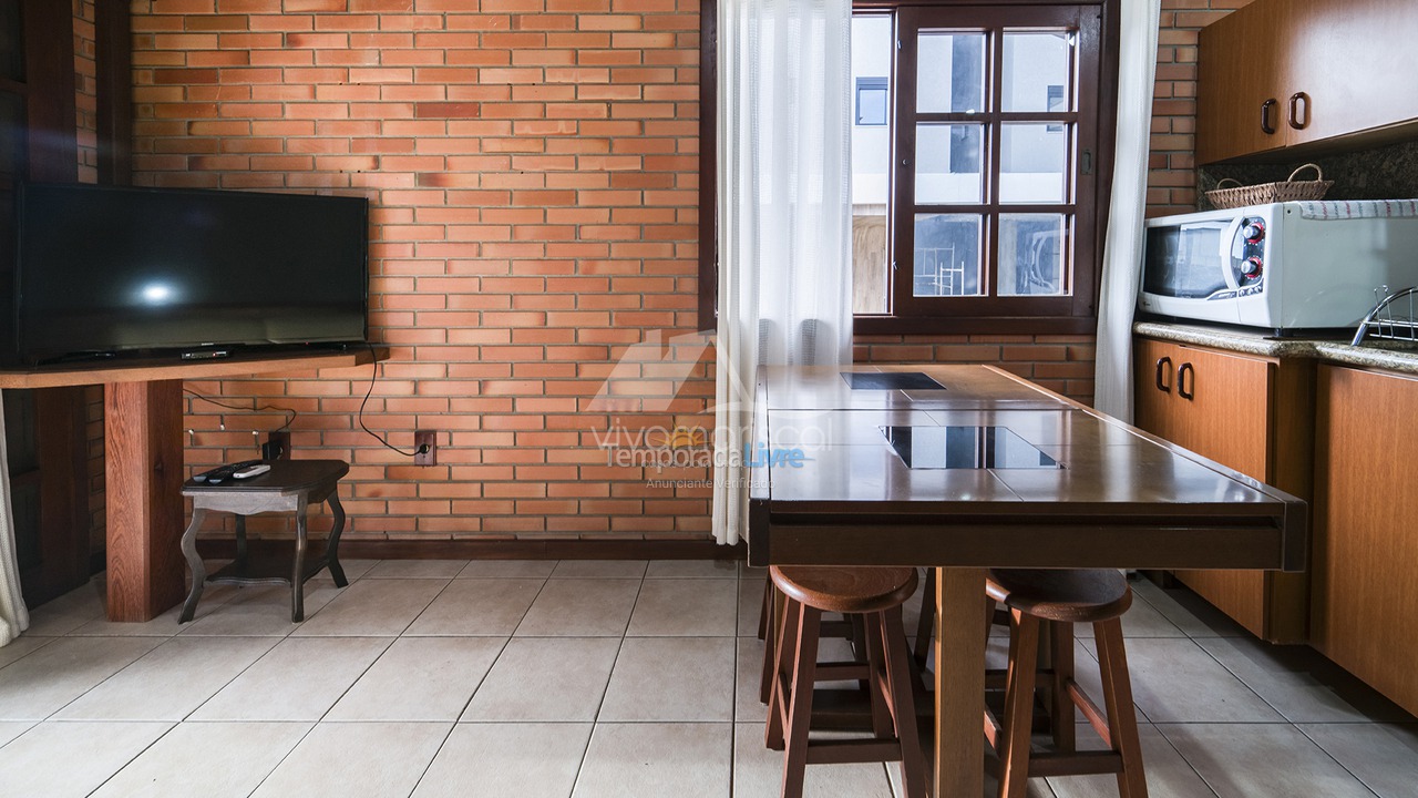 Casa para aluguel de temporada em Bombinhas (Praia de Bombas)