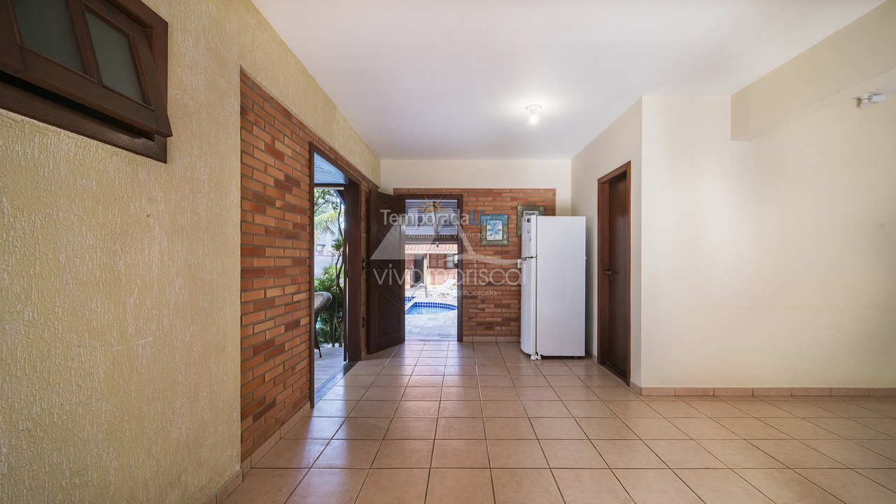 Casa para aluguel de temporada em Bombinhas (Praia de Bombas)