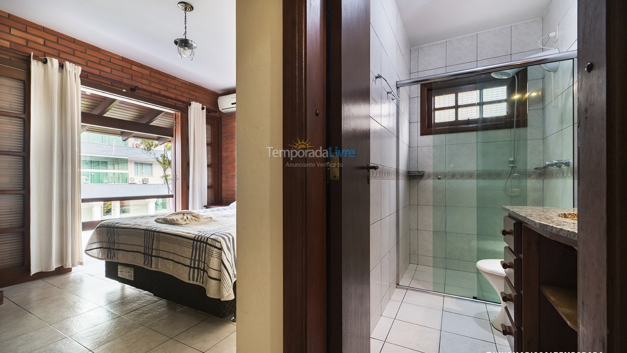 Casa para aluguel de temporada em Bombinhas (Praia de Bombas)