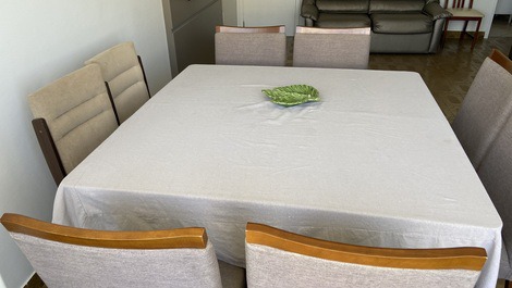 Apartamento 4 dormitórios - Centro de Bal. Camboriú com ar e wifi