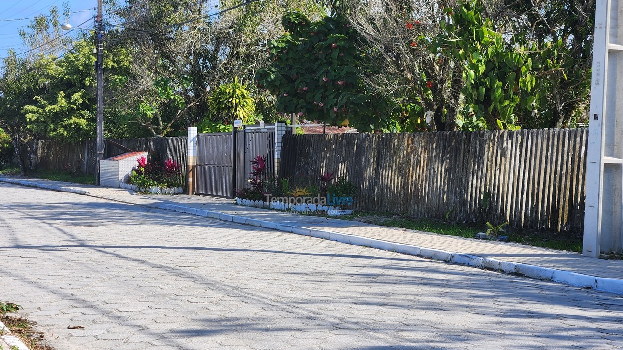Casa para aluguel de temporada em Pontal do Paraná (Ipanema)