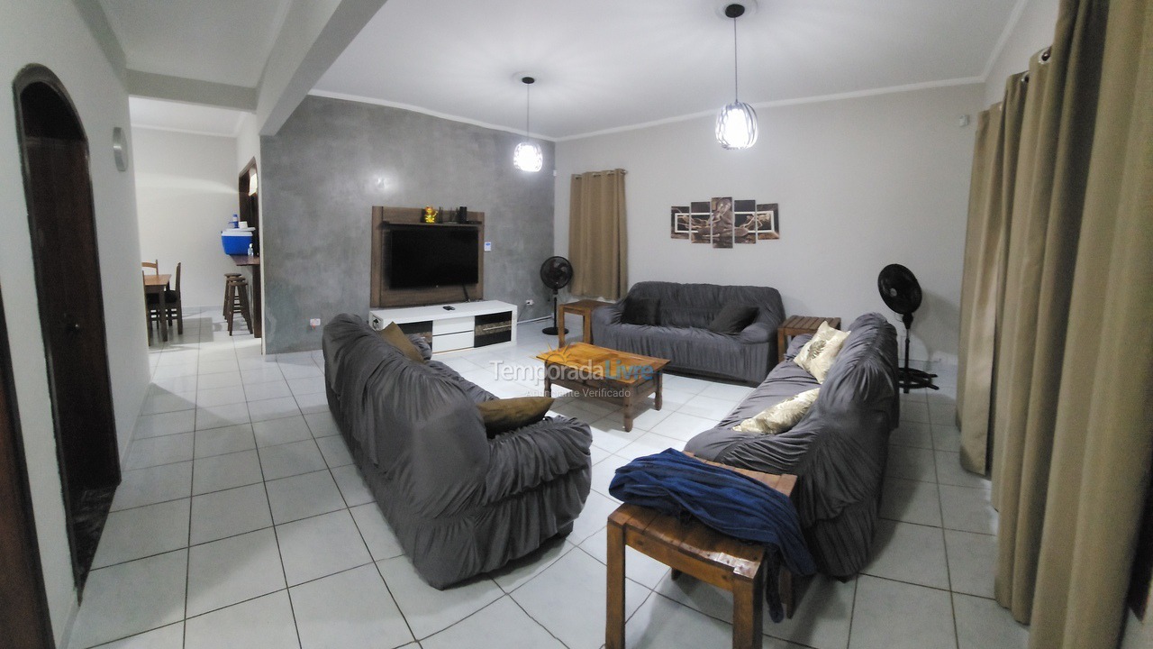 Casa para alquiler de vacaciones em Guarujá (Praia do Pernambuco)