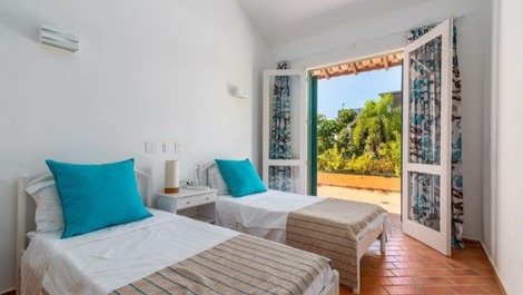 Casa na praia da Baleia