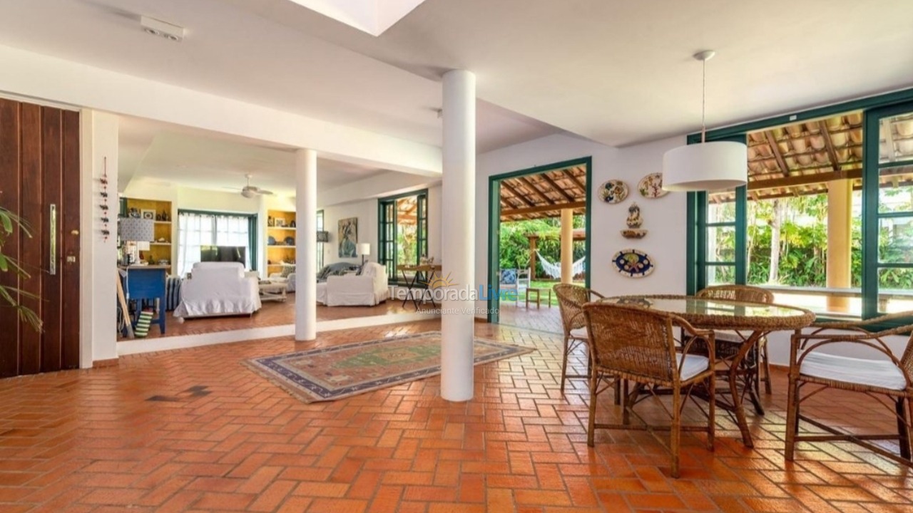 Casa para aluguel de temporada em São Sebastião (Praia da Baleia)