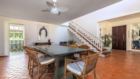 Casa na praia da Baleia