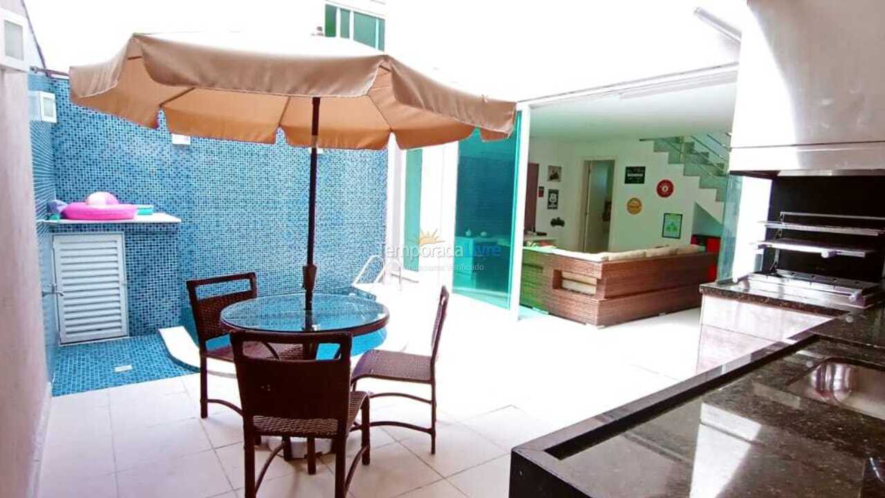 Casa para alquiler de vacaciones em São Sebastião (Camburi)