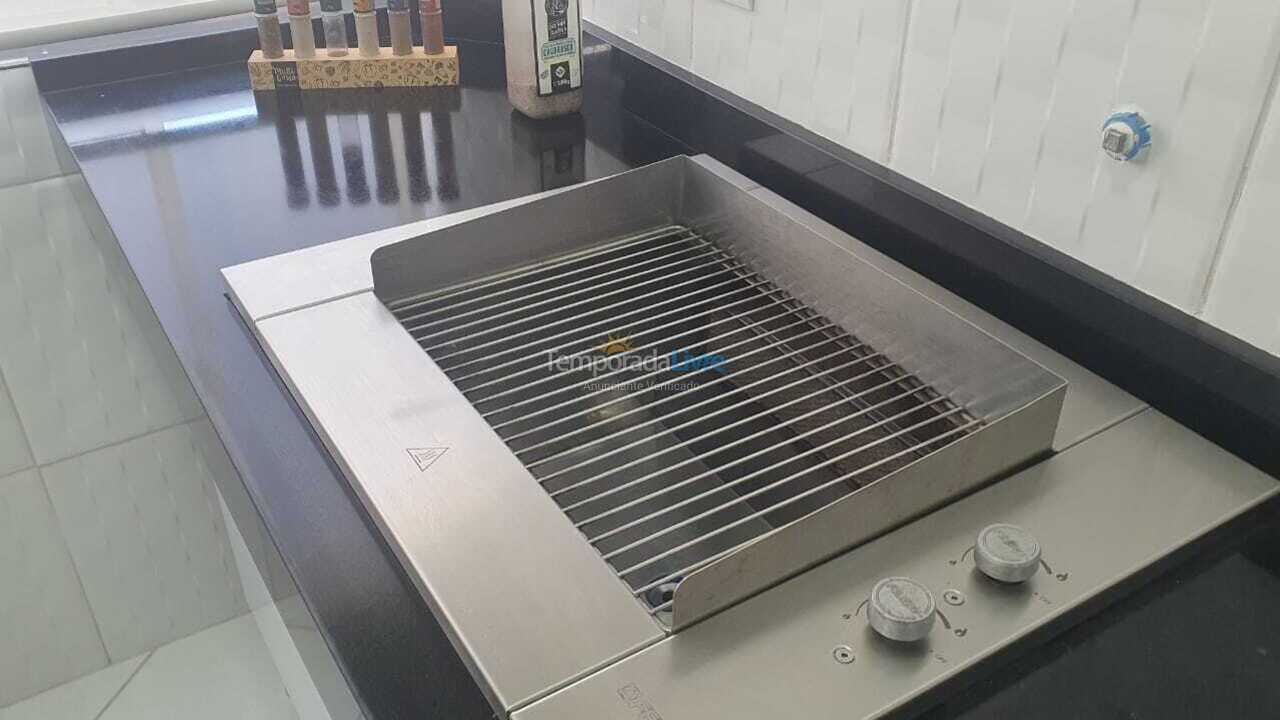 Apartamento para aluguel de temporada em Ubatuba (Praia das Toninhas)