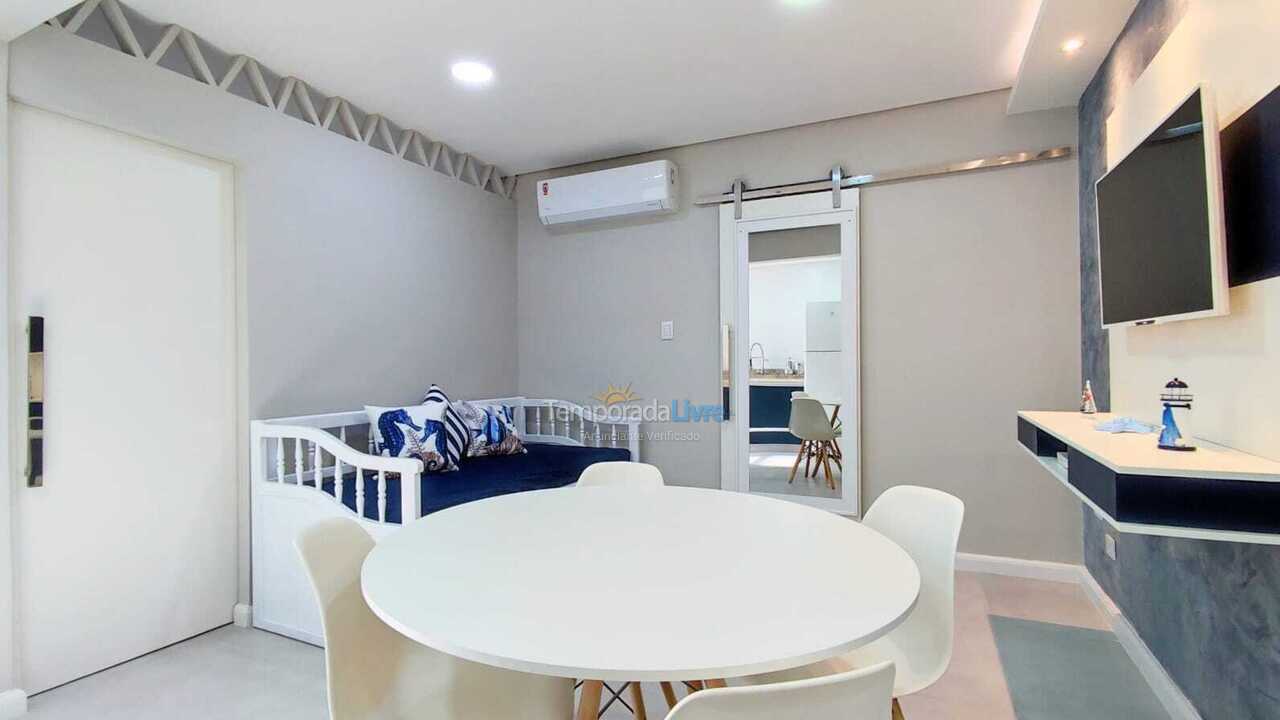 Apartamento para aluguel de temporada em Guarujá (Pitangueiras)