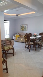 Belíssimo Apartamento com 04 Dormitórios em Meia Praia - Itapema/SC
