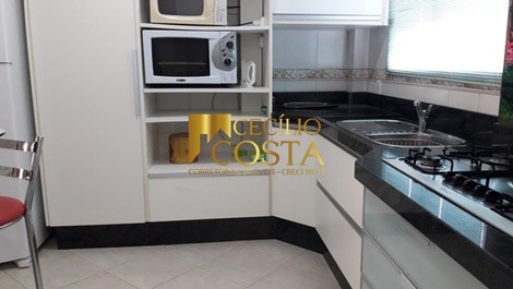 Belíssimo Apartamento com 04 Dormitórios em Meia Praia - Itapema/SC
