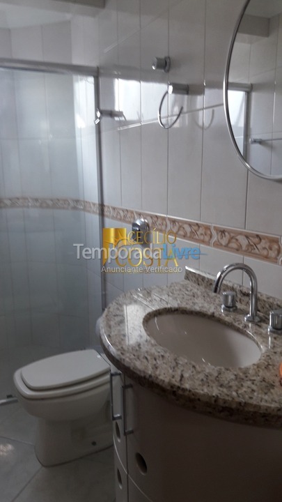 Apartamento para aluguel de temporada em Itapema (Meia Praia)