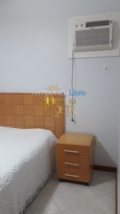 Apartamento para aluguel de temporada em Itapema (Meia Praia)