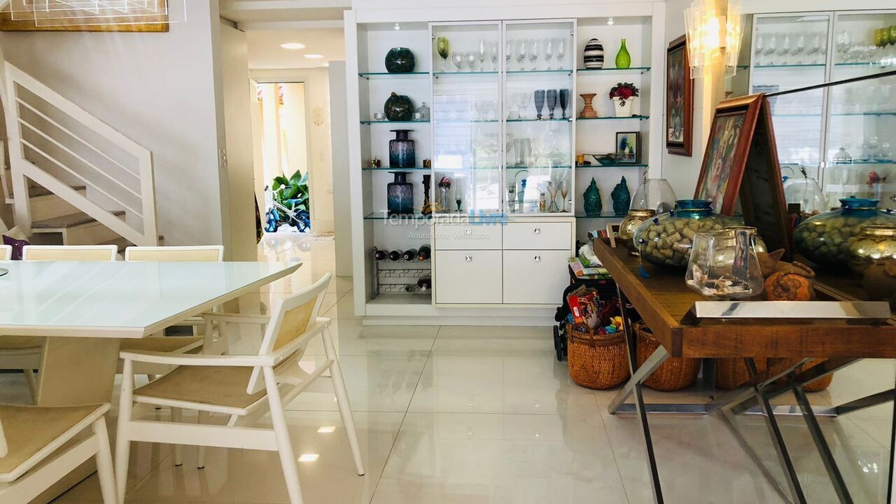 Casa para alquiler de vacaciones em Florianópolis (Jurere Tradicional)