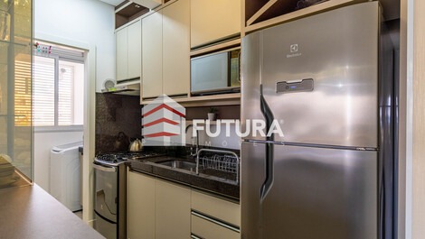 APTO COM 02 QUARTOS 150M DO MAR PRAIA DO MARISCAL/BOMBINHAS (LA016EF)