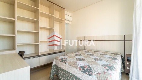 APTO COM 02 QUARTOS 150M DO MAR PRAIA DO MARISCAL/BOMBINHAS (LA016EF)