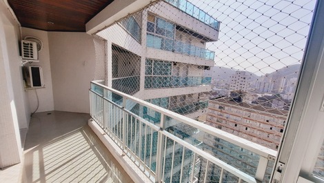 Guarujá Pitangueiras, 3d, 2 places, 6 people, air cond, 150 m to the beach