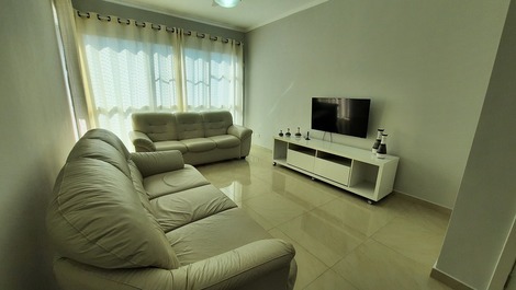 Guarujá Pitangueiras, 3d, 2 places, 6 people, air cond, 150 m to the beach