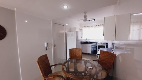 Guarujá Pitangueiras, 3d, 2 places, 6 people, air cond, 150 m to the beach