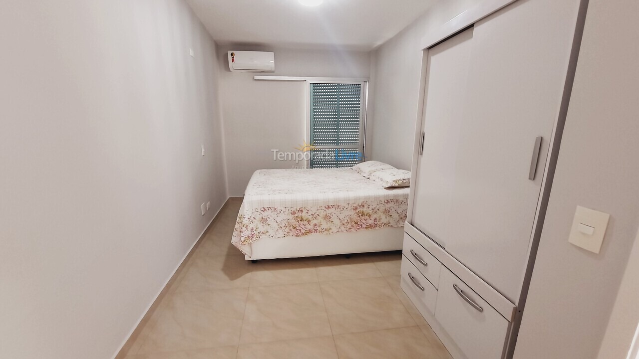 Apartment for vacation rental in Guarujá (Pitangueiras)