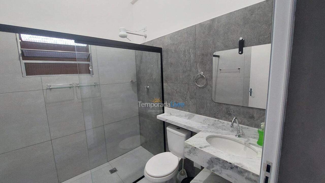 Casa para alquiler de vacaciones em Caraguatatuba (Massaguaçu)