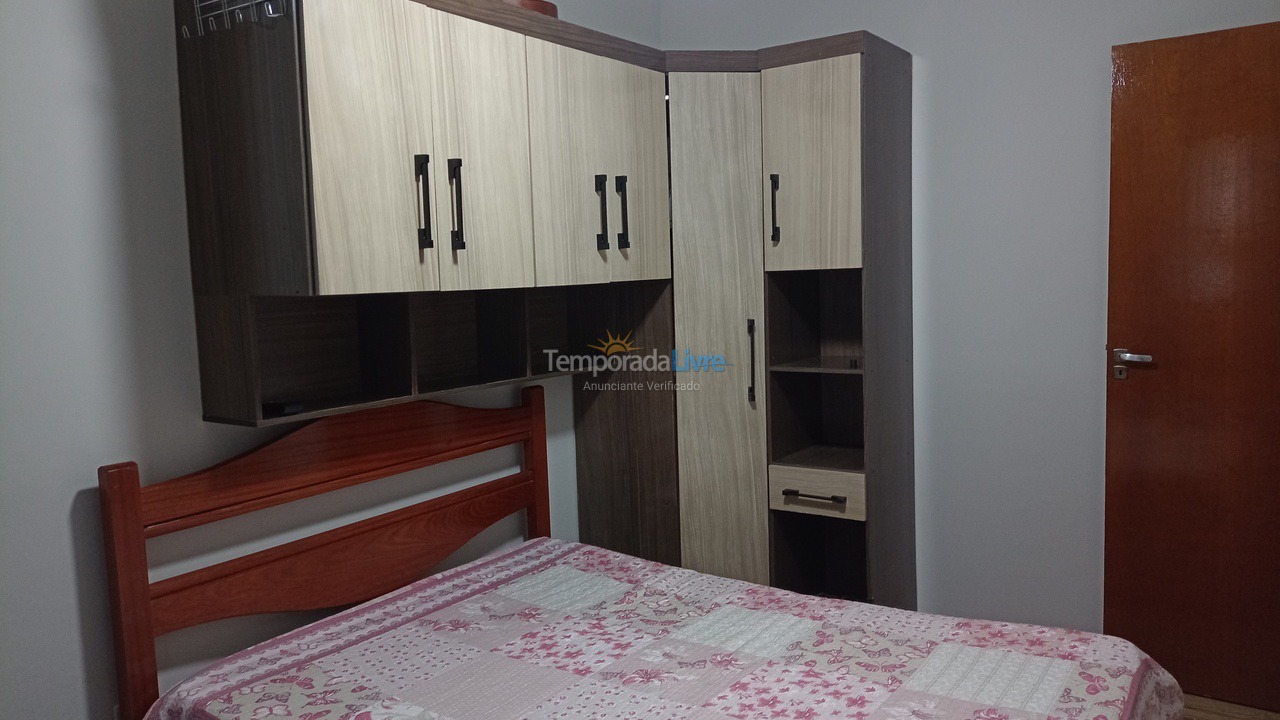 Apartment for vacation rental in Praia Grande (Maracanã)