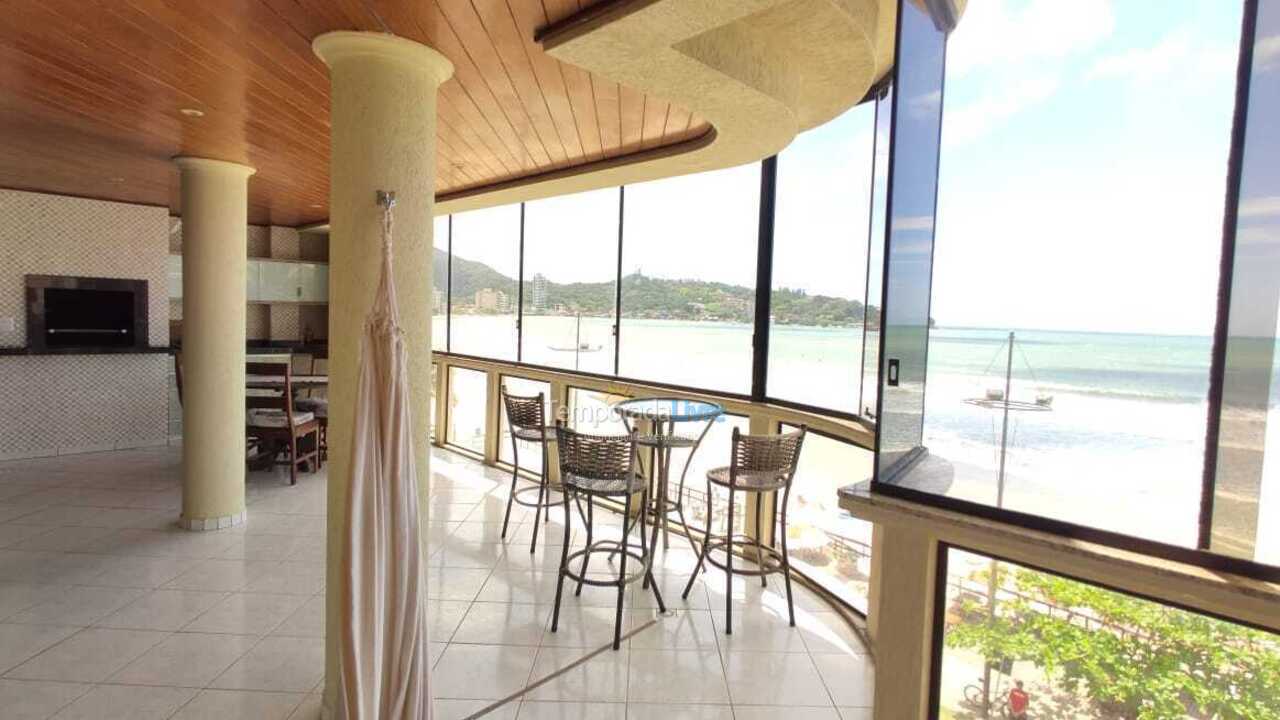 Apartment for vacation rental in Itapema (Centro)