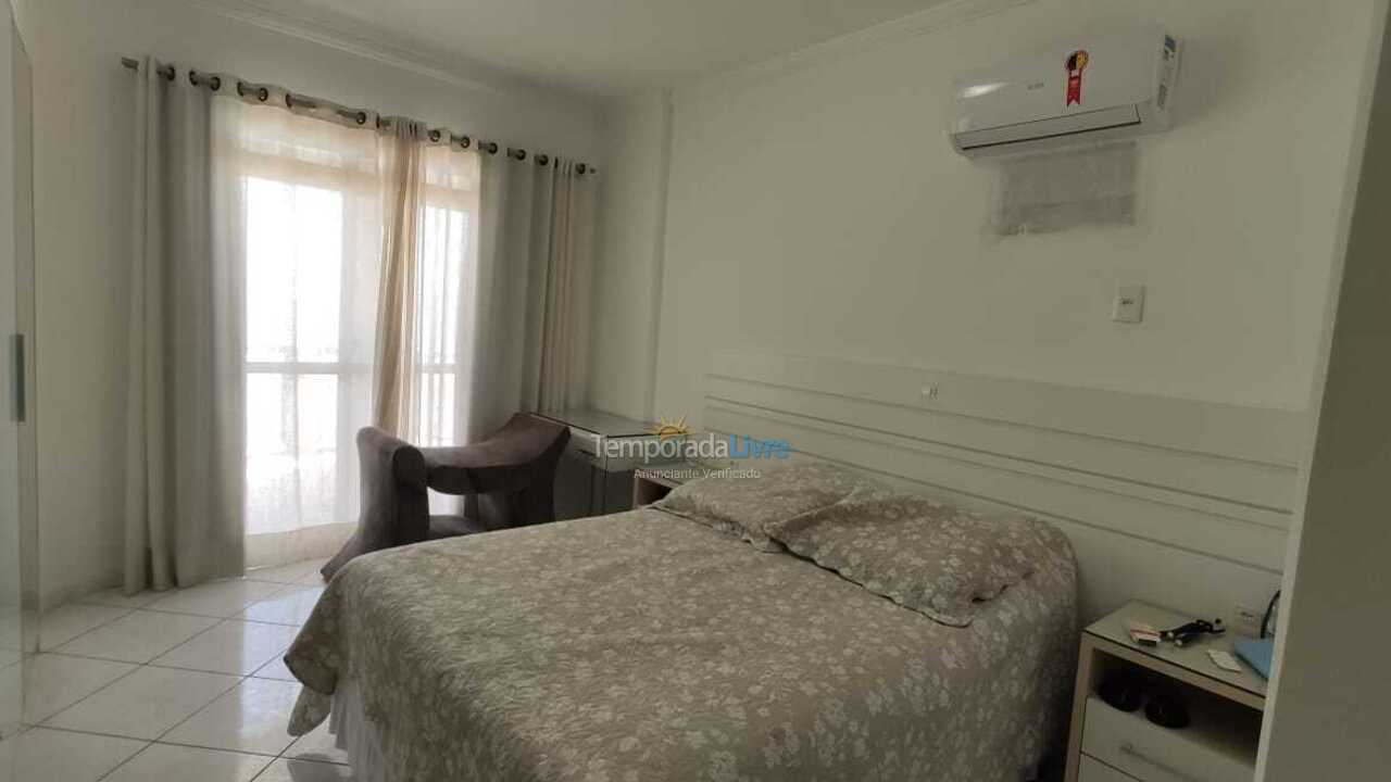 Apartment for vacation rental in Itapema (Centro)