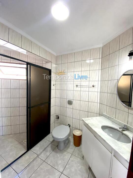 Apartamento para aluguel de temporada em Itapema (Meia Praia)