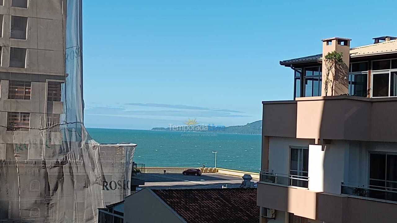 Apartamento para aluguel de temporada em Itapema (Meia Praia)