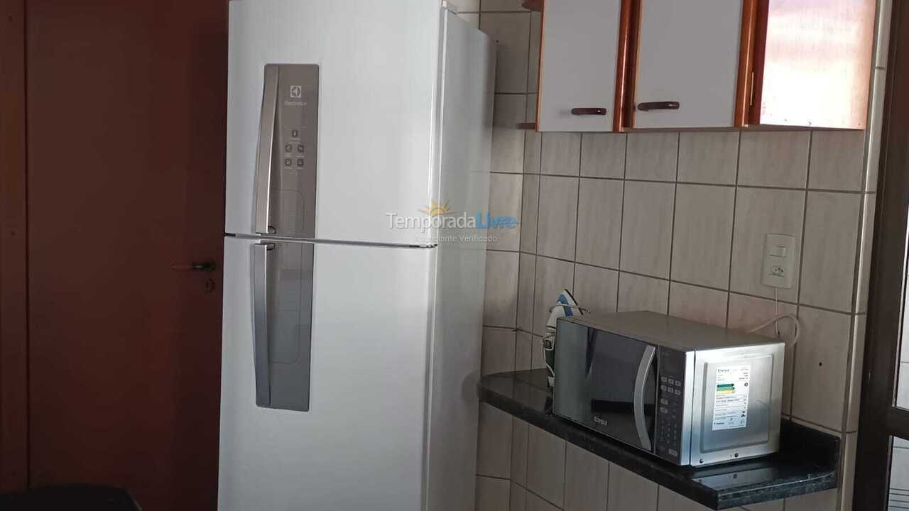 Apartamento para aluguel de temporada em Itapema (Meia Praia)