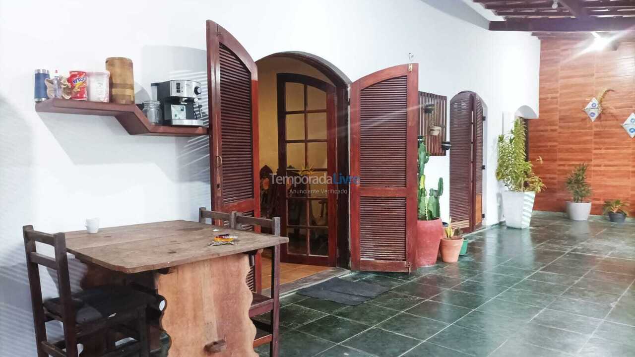 Casa para aluguel de temporada em Guarujá (Praia do Pernambuco)