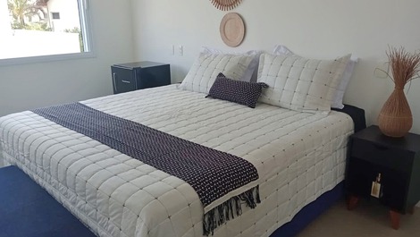 HOUSE FOOT IN THE SAND IN MARESIAS - HIGH STANDARD - AVAILABLE RÉVEILLON