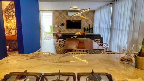 HOUSE FOOT IN THE SAND IN MARESIAS - HIGH STANDARD - AVAILABLE RÉVEILLON