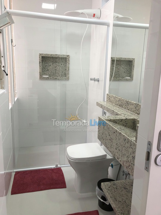 Apartamento para aluguel de temporada em Guarujá (Pitangueiras)