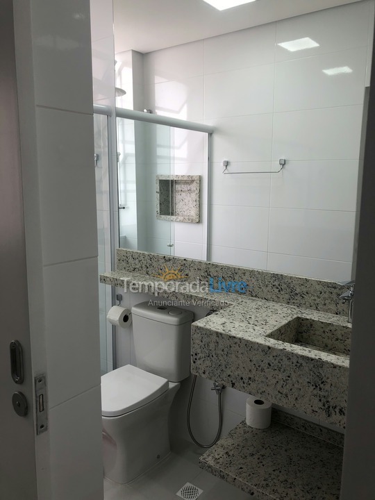 Apartamento para aluguel de temporada em Guarujá (Pitangueiras)
