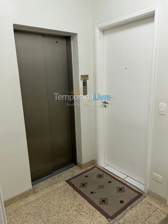 Apartamento para aluguel de temporada em Guarujá (Pitangueiras)