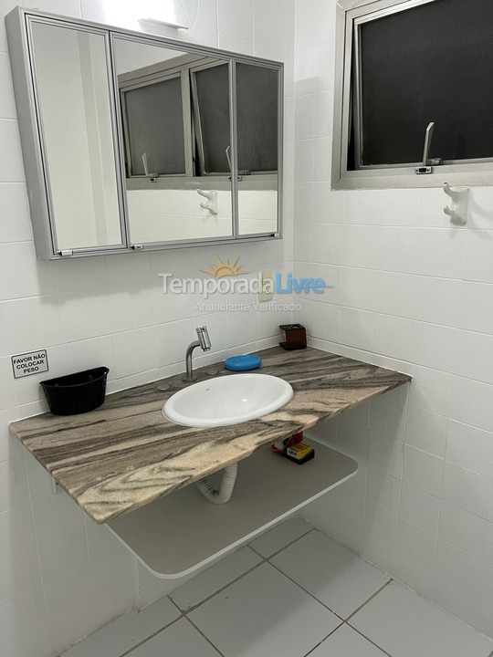 Apartamento para aluguel de temporada em Guarujá (Pitangueiras)