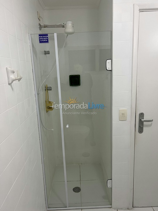 Apartamento para aluguel de temporada em Guarujá (Pitangueiras)