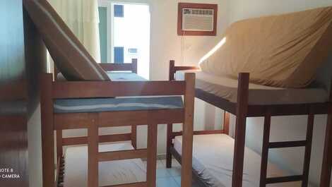 Quarto de visitas com 02 beliches