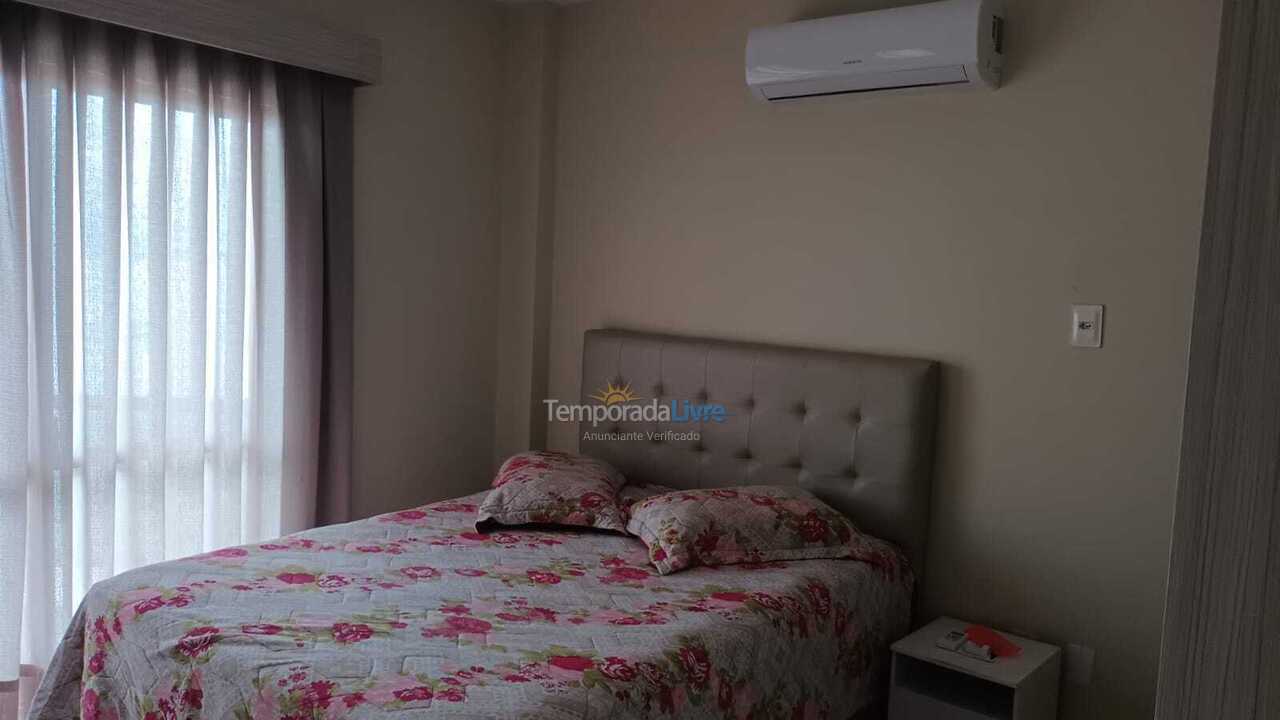 Apartamento para aluguel de temporada em Itapema (Meia Praia)
