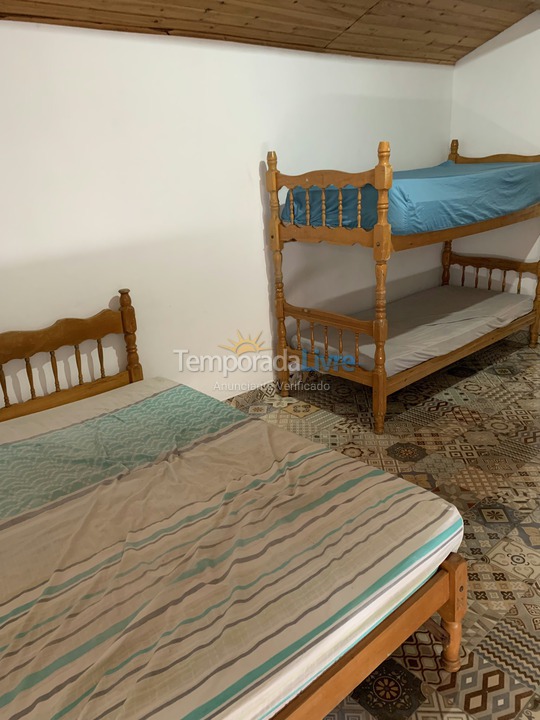 Casa para alquiler de vacaciones em Caraguatatuba (Massaguaçu)