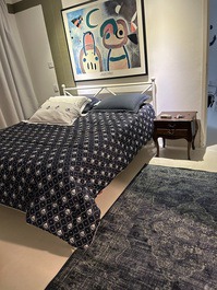 Casa con mágicas vistas al mar y montaña.