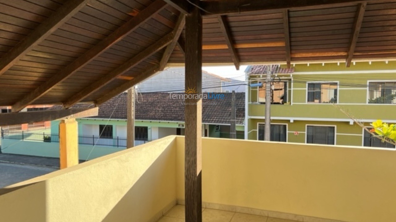 Casa para alquiler de vacaciones em São Francisco do Sul (Enseada)