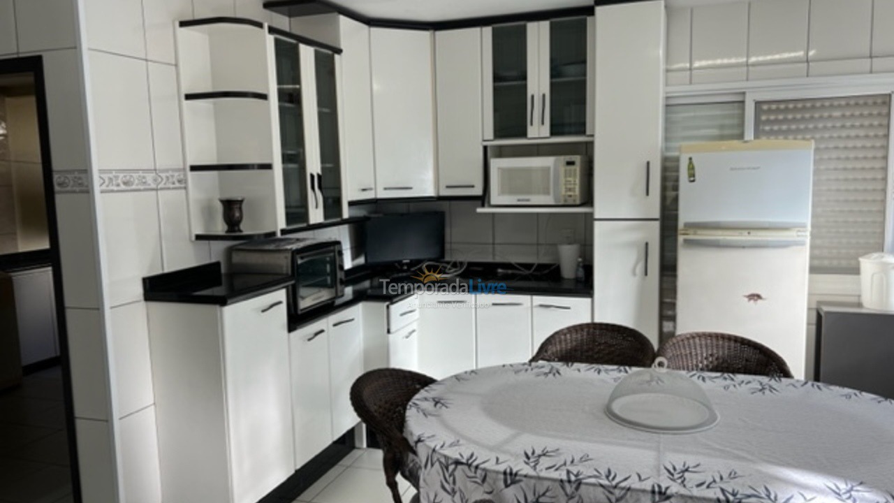 Casa para alquiler de vacaciones em São Francisco do Sul (Enseada)