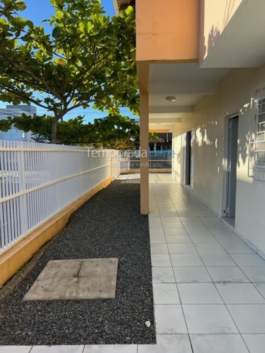 Casa para alquiler de vacaciones em São Francisco do Sul (Enseada)
