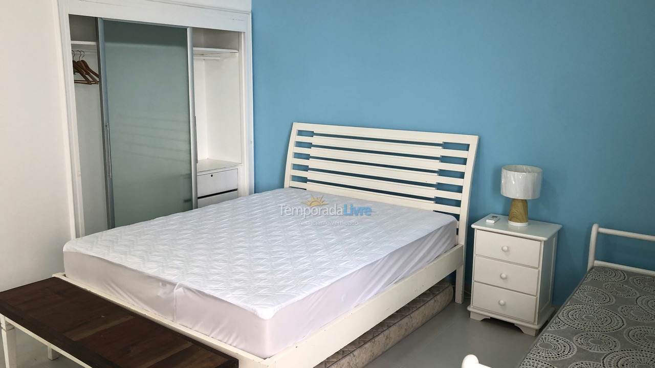 Apartamento para aluguel de temporada em Guarujá (Pitangueiras)
